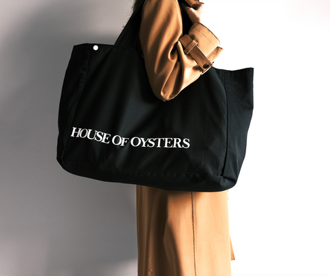 schwarzer Shopper, Canvas, Baumwolle, weißer Siebdruck House of Oysters